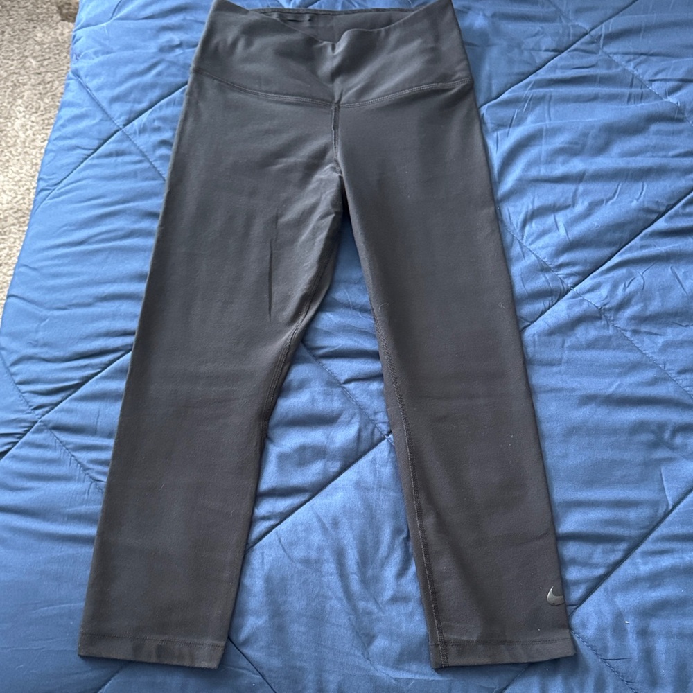 Nike Black 3/4 Leggings